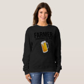 Farmer Powered By Beer Farming Agriculture Tractor Sweatshirt (Vorne ganz)