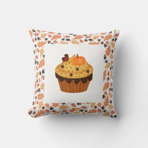 Farmhouse-Herbstcupcake mit herbstlichen orangen B Kissen
