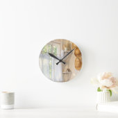 Farmhouse Neutral Clock "Curtain in the Wind" Runde Wanduhr (Zuhause)