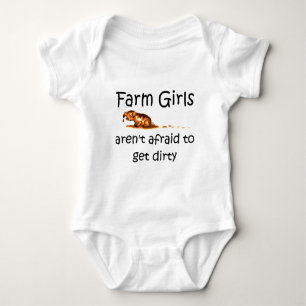 Farmmädchen haben keine Angst vor schmutzigen T - Baby Strampler
