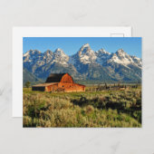 Farms | Barn Shadowed by Snow Capped Mountains Postkarte (Vorne/Hinten)