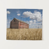 Farms | Old Red Barn in Wheat Field Wandteppich (Vorderseite (Horizontal))