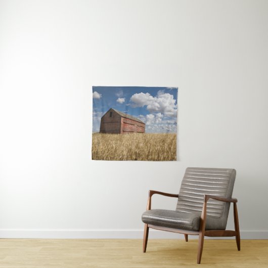 Farms | Old Red Barn in Wheat Field Wandteppich (Beispiel (Horizontal))