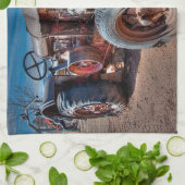 Farms | Rusty Antique Tractor Geschirrtuch (Gefaltet)