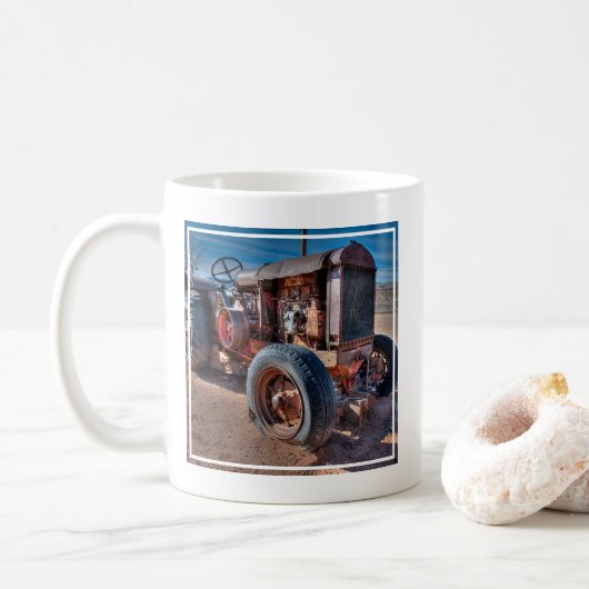 Farms Rusty Antique Tractor Kaffeetasse (Mit Donut)