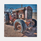 Farms Rusty Antique Tractor Magnet (Vorne)