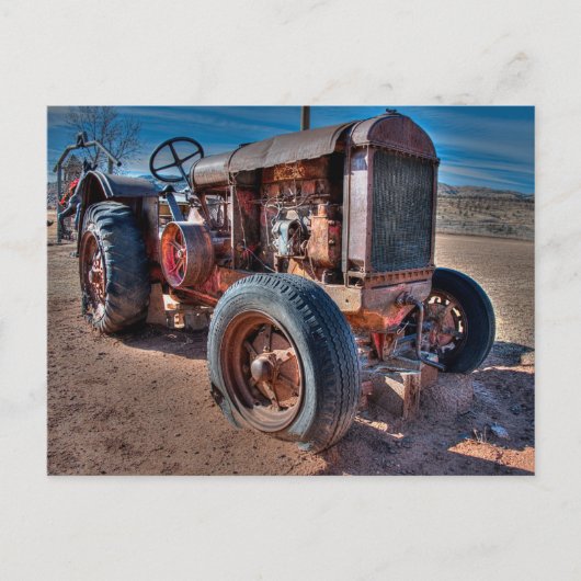 Farms Rusty Antique Tractor Postkarte (Vorderseite)