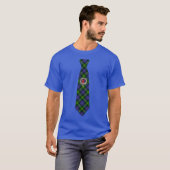 Farquharson Scottish Badge & Tartan Necktie T-Shirt (Vorne ganz)