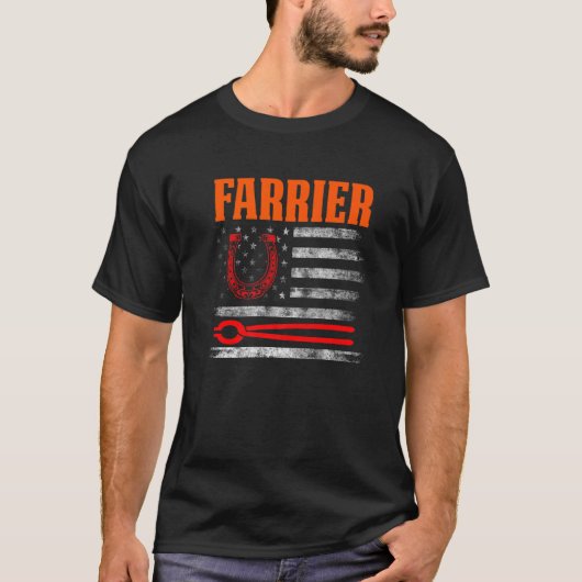 Farrier Horseshoe Hoof Trimming Equine Shoeing     T-Shirt (Vorderseite)