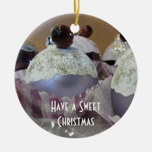 Fasanierter Weihnachts-Cupcake Keramikornament (Vorne)