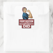 Faschismus bekämpfen wie deine Großeltern Quadratischer Aufkleber (Tasche)
