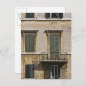 Fassade aus Gebäude mit Balkon und Fensterfront Postkarte (Vorne/Hinten)