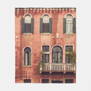 Fassade eines typischen alten Hauses in Venedig, I Fleecedecke