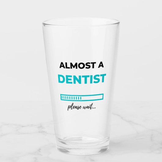 Fast ein Zahnarzt 2 Glas (Vorderseite)