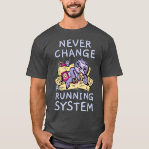Fast Food Slots auf einem Sofa T-Shirt