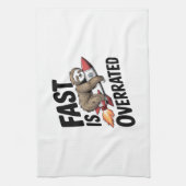 Fast is Overrated Sloth Rocket Geschirrtuch (Vertikal)