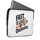 Fast is Overrated Sloth Rocket Laptopschutzhülle (Vorne Rechts)
