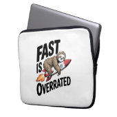 Fast is Overrated Sloth Rocket Laptopschutzhülle (Vorderseite Links)