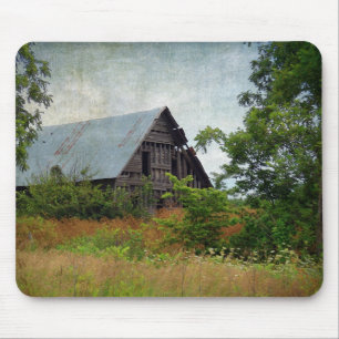 Fast vergessen, abandonierter Stall Mousepad