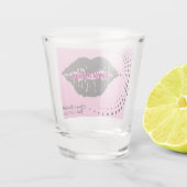 "Fast Verheiratet" Black Lace Kiss Bachelorette Schnapsglas (Rückseite)