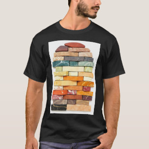 faszinierende Anordnung der polierten T-Shirt