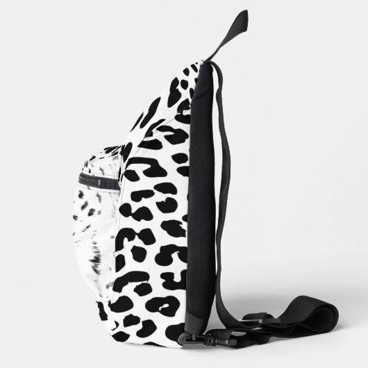 Faszinierende Feline- Leopard Print Sling Bag (Rechts)