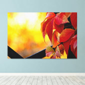 Faszinierende Rote Blätter im Herbstgarten Leinwanddruck (Insitu (Holzboden))