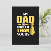 Father Gift | Mein Vater ist Cooler Einladung (Stehend Vorderseite)