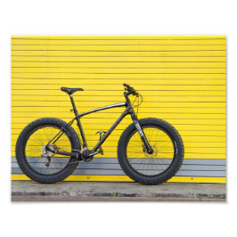 Fattrad an der gelben Wand Fotodruck