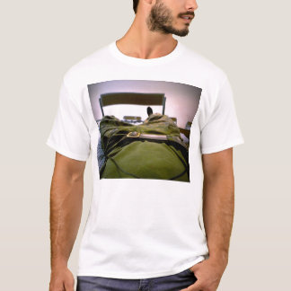 Faul im Armee-Shirt T-Shirt