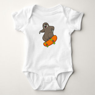 Faultier als Skater mit Skateboard Baby Strampler