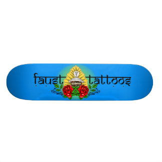 FAUST TÄTOWIERT TRADITIONELLE ROSEhindisches Skateboard