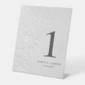 Faux Blind Embossed Wedding Table Number Ivory  Sockelschild (Vorderseite)