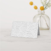 Faux Embossed White Roses Wedding Platzkarte (Rückseite)