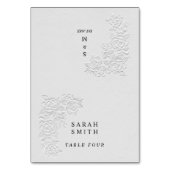 Faux Embossed White Roses Wedding Table Place Card Tischnummer (Vorderseite)
