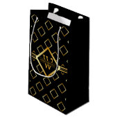 FAUX Gold Geometrisches Muster mit Monogramm auf S Kleine Geschenktüte (Rückseite Schrägansicht)