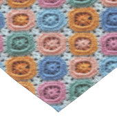 Faux Granny Square Häkelmuster  Tischdecke (Schrägansicht)