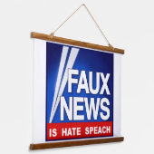 Faux News Wandteppich Mit Holzrahmen (Gewinkelt)