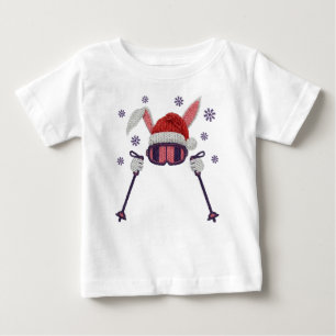 Faux-Yarn-Ski-Hase mit Santa-Hut Winter Humor Baby T-shirt