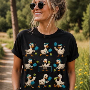 Faux-Yarn-Verrückter-Gans-beim-Pickleball-Spielen Tri-Blend Shirt