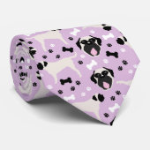 Fawn Mastiff Hund in Lila Muster Krawatte (Gerollt)