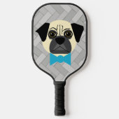 Fawn Mops mit Bowtie, Herringbone grau Pickleball Schläger (Vorderseite)
