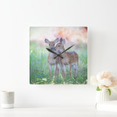 Fawns Quadratische Wanduhr (Zuhause)
