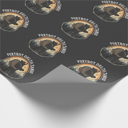 FDT Resist Bear Foxtrot Delta Tango Geschenkpapier (Ecke)
