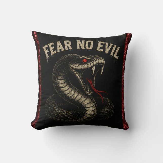 FEAR NO EVIL - Fierce Black Cobra Snake Graphic Kissen (Vorderseite)