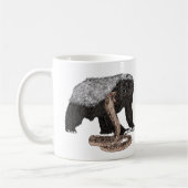 Fearless Badass Honey Badger attackiert Cobra Art Kaffeetasse (Links)