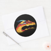 Fearless Red Dragon mit Blue Horns Runder Aufkleber (Umschlag)