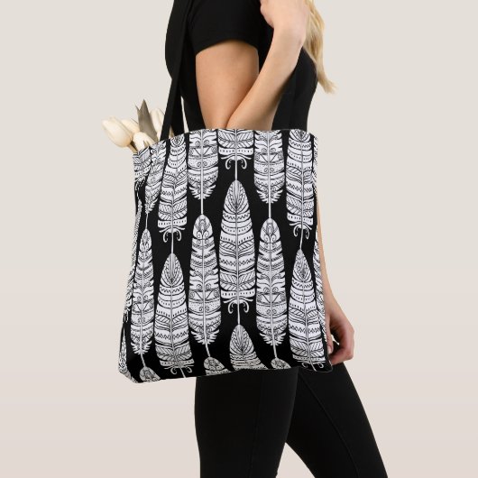 Feathboho: Schwarzweißmuster Tasche (Von Nahem)