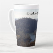Feather River auf einer Tasse, heißes Getränk, Ges Milchtasse (Linke Ecke)