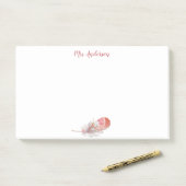 Feather-Rose mit rosa weißem Namen Post-it Klebezettel (Auf Schreibtisch)